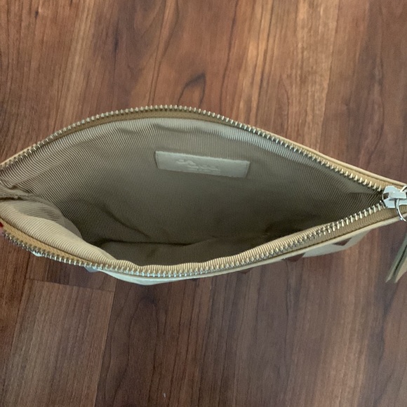 deGroot Soirée Wrist Clutch with Rivet Accent - Light Tan - Picture 4 of 5